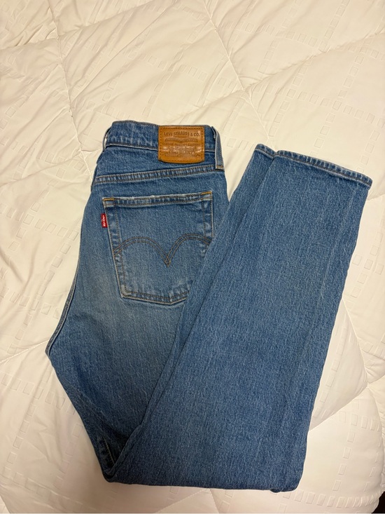 Levi's Denim - Levi's Medium Blue Straight Leg Women's Jeans